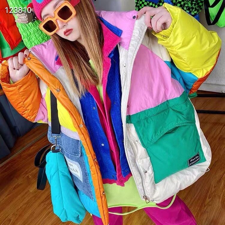 Chaqueta vaquera de moda con bolsillos grandes y cuello alto a juego de colores para mujer