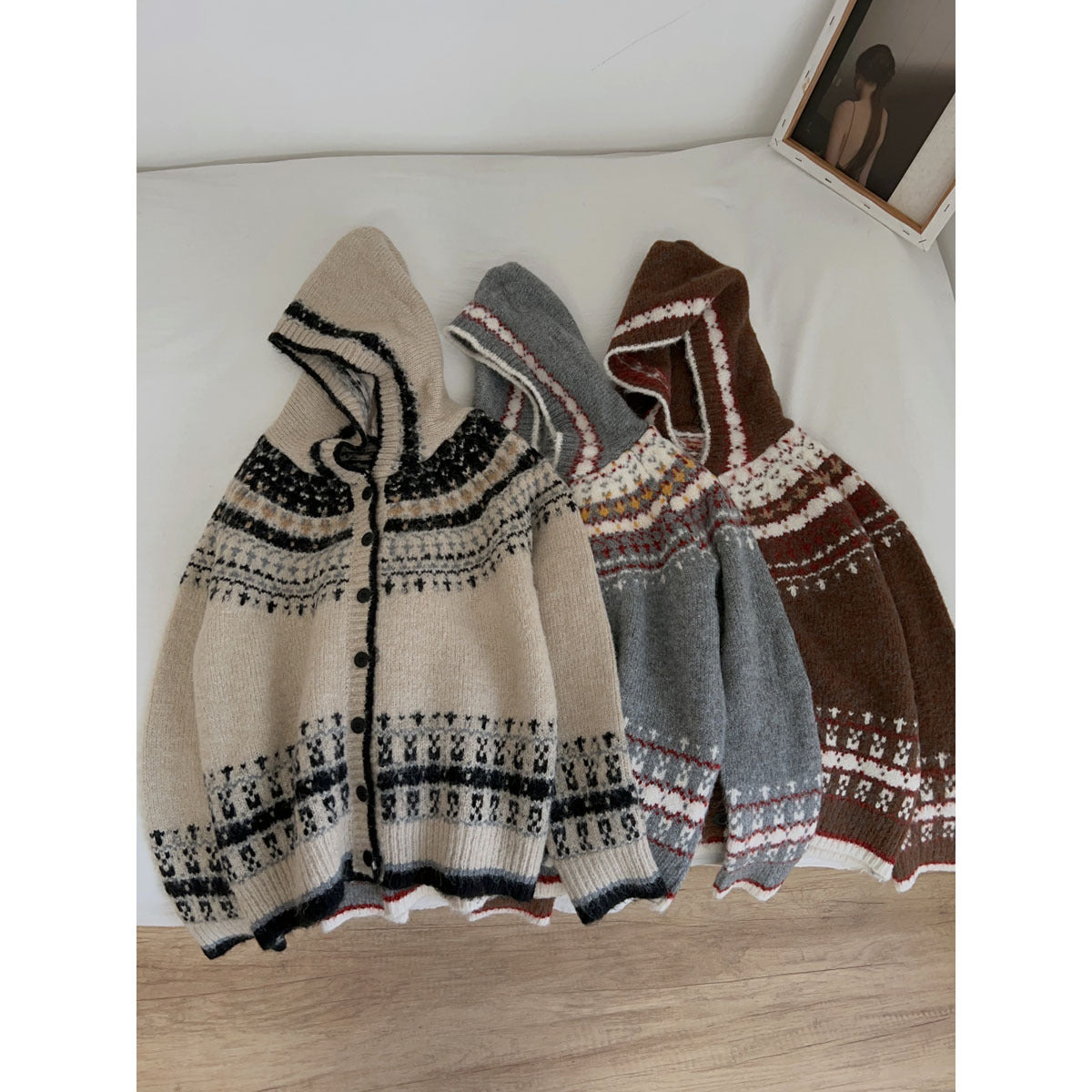 Women's Vintage Contrast Color Hooded Sweater