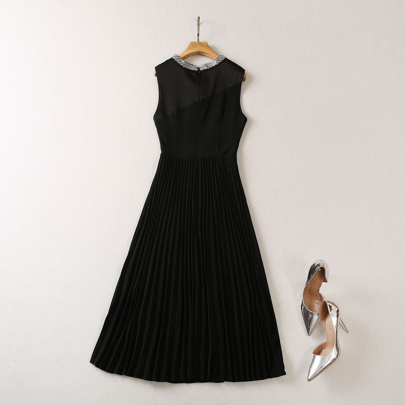 Diamond Round Collar In Black Stitching Pleated Dress