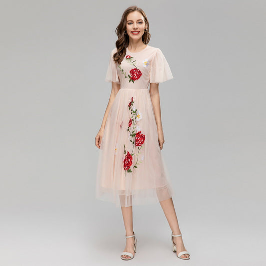 Exquisite Embroidered Flowers Short Sleeve Waist-controlled Dress