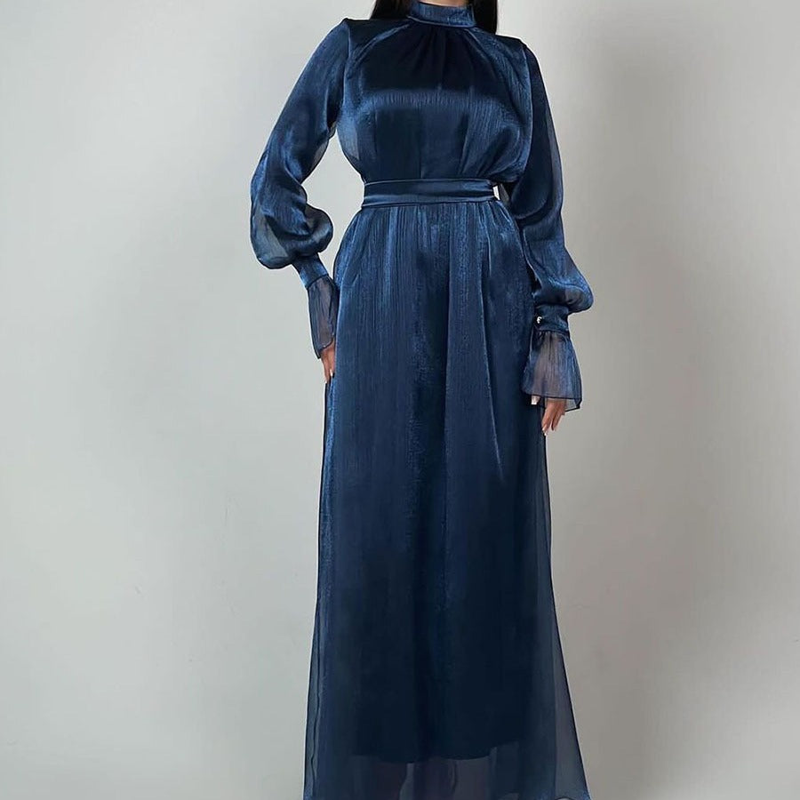 Helles Seidenkleid mit halbhohem Kragen, langen Ärmeln, hoher Taille und Schnürung, langes Kleid für Damen