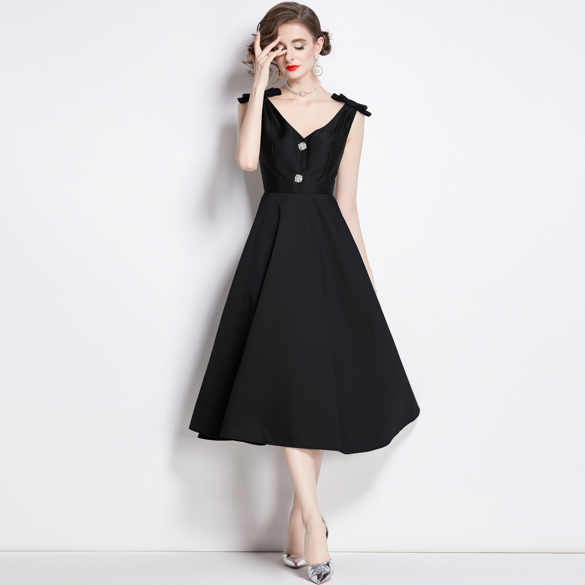 Heavy Industry Three-dimensional Bow Diamond V Neck Tight Waist Large Hem Dress