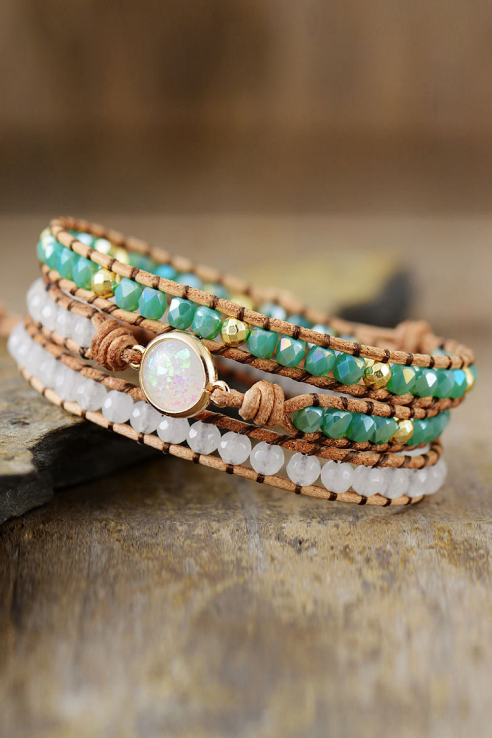 Dreischichtiges Perlenarmband aus Kristall und Opal