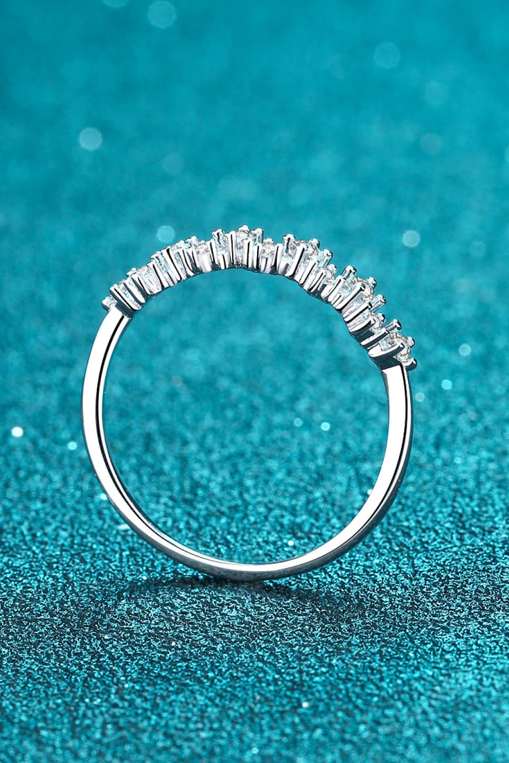 Rhodinierter Halb-Eternity-Ring mit Moissanit