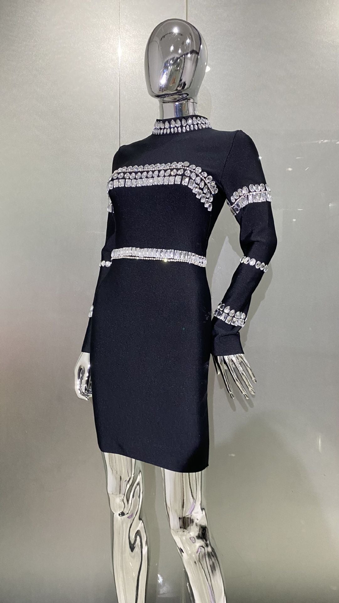 Vestido negro de cuello alto medio con diamantes de imitación a la moda para mujer