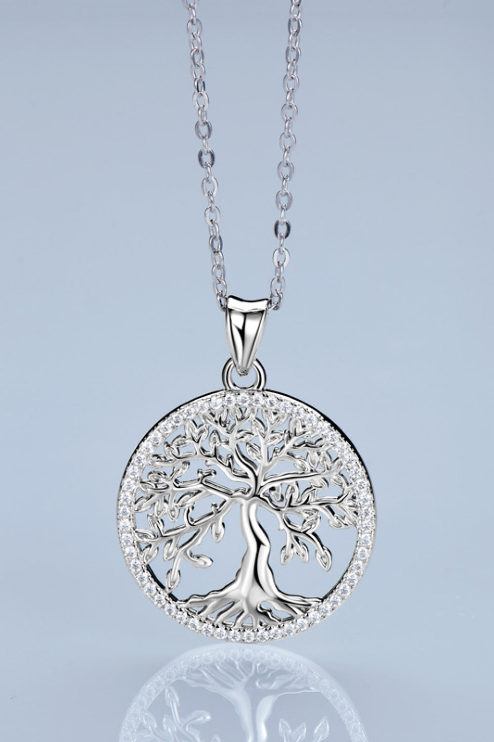 Adorado collar con colgante de árbol de moissanita de plata de ley 925