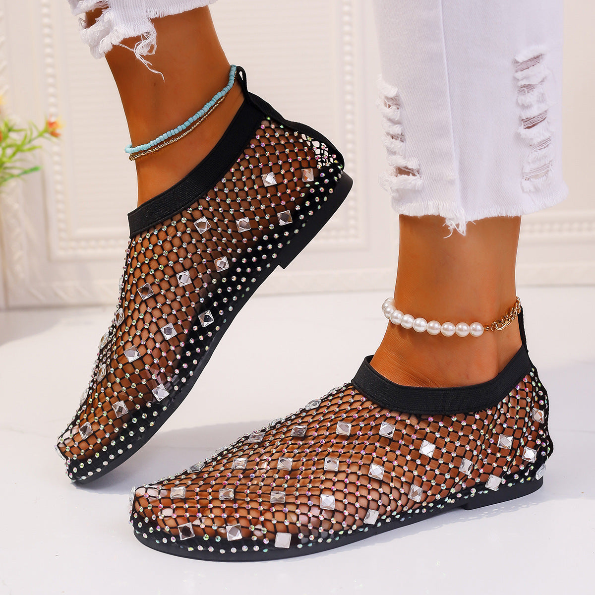 Modische flache Sandalen aus Netzstoff mit buntem Strass-Design, neue Strandschuhe mit runder Spitze für Damen