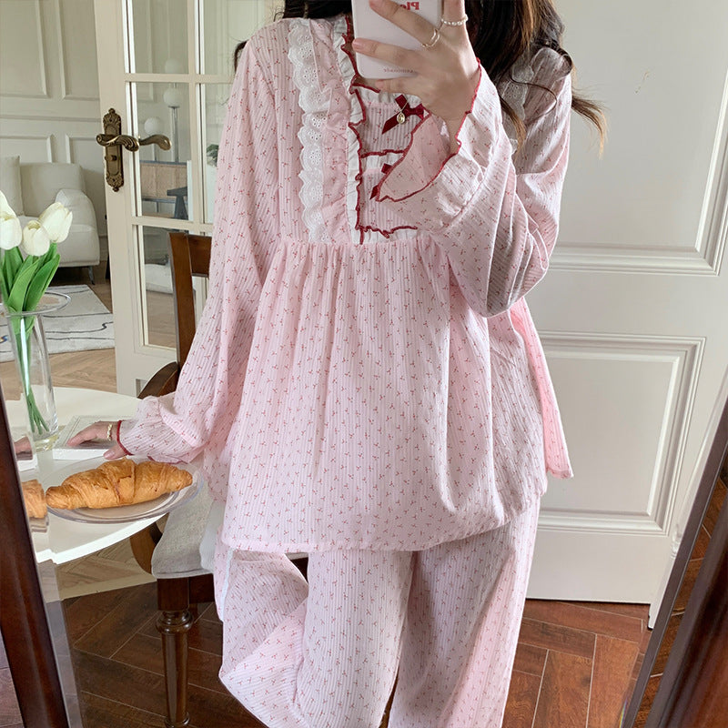 Pyjama-Homewear-Anzug mit quadratischem Kragen und kleinen Blumen