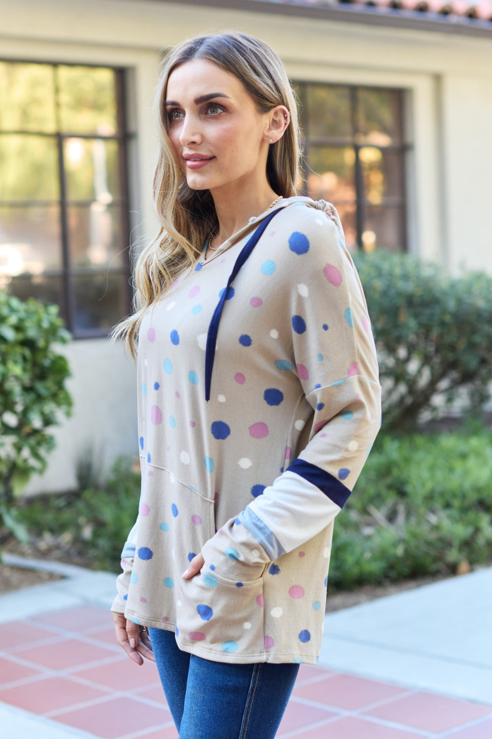 Celeste Design Kapuzenpullover mit Polka Dots und Kordelzug in voller Größe