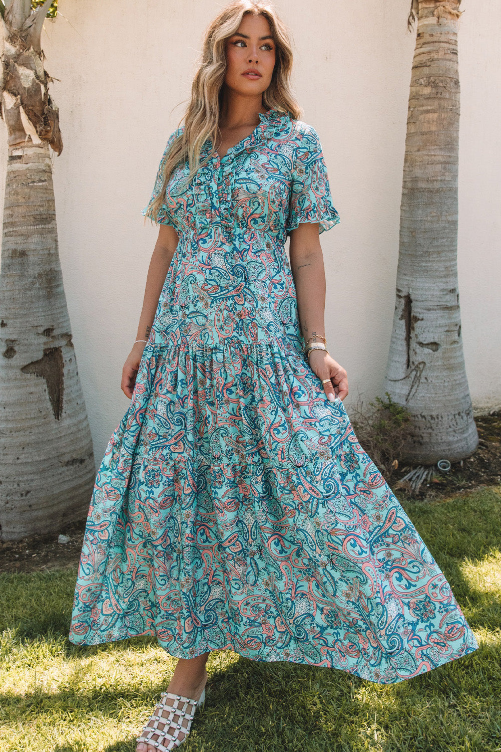 Vestido largo estampado de cachemira boho vacaciones volantes con gradas azul cielo