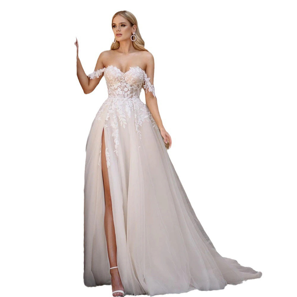 Exquisito vestido de novia de encaje blanco con cola de pez nupcial