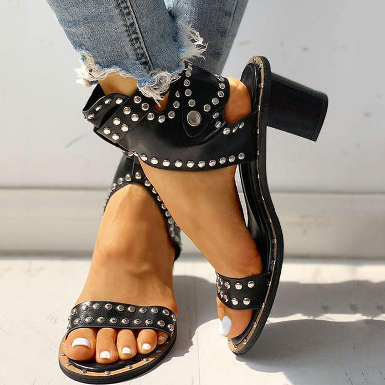 Fashion Rivet Belt Buckle Chunky Heel Sandals For Women