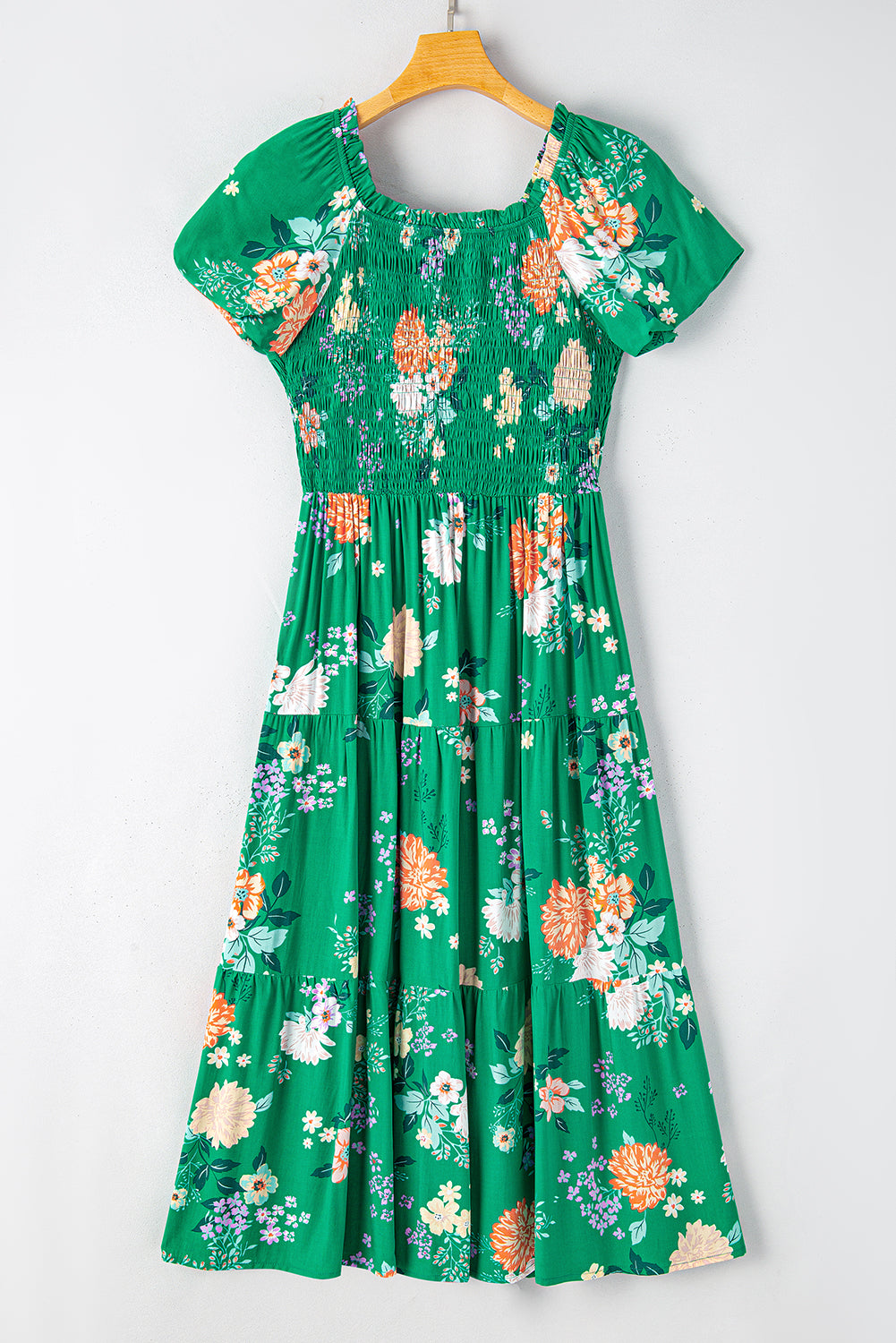 Vestido midi con estampado floral y manga de burbuja fruncido con gradas verde