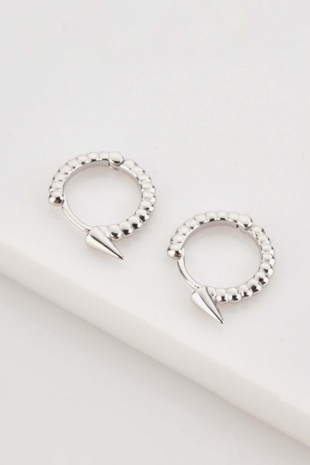 Pendientes Huggie Acanalados De Plata De Ley 925