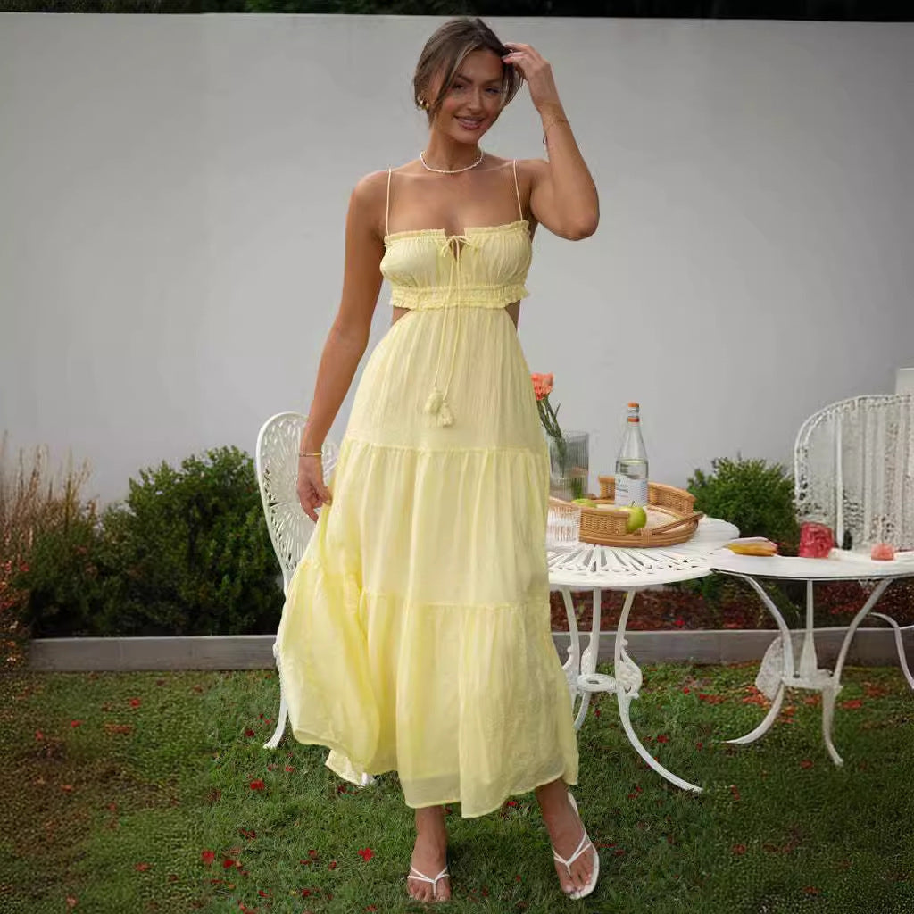 Damenkleid mit rückenfreiem Schnitt und weitem Ausschnitt