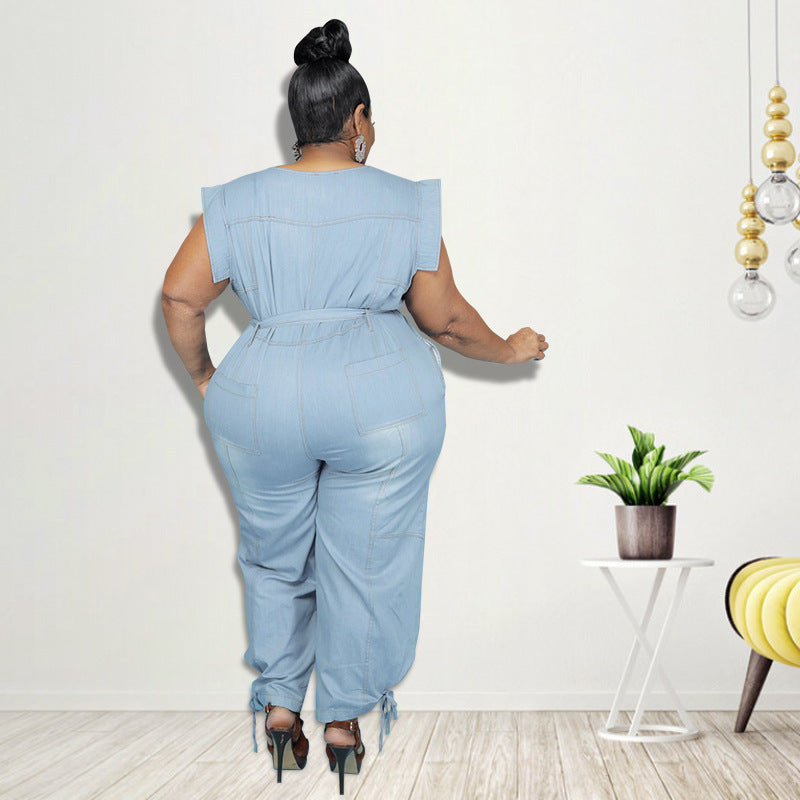 Lässiger Jumpsuit aus gewaschenem Denim im neuen Sommerstil