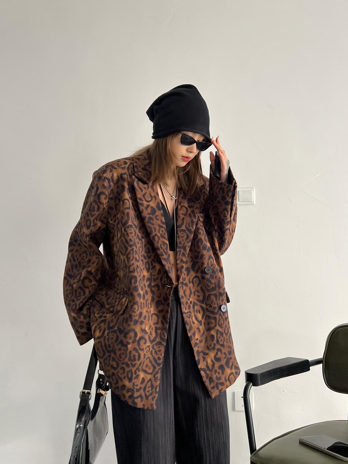 Blazer con estampado de leopardo Chill Out de moda para mujer