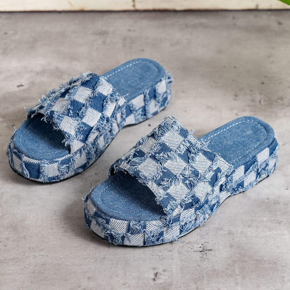 Karierte Plateausandalen aus PU-Leder