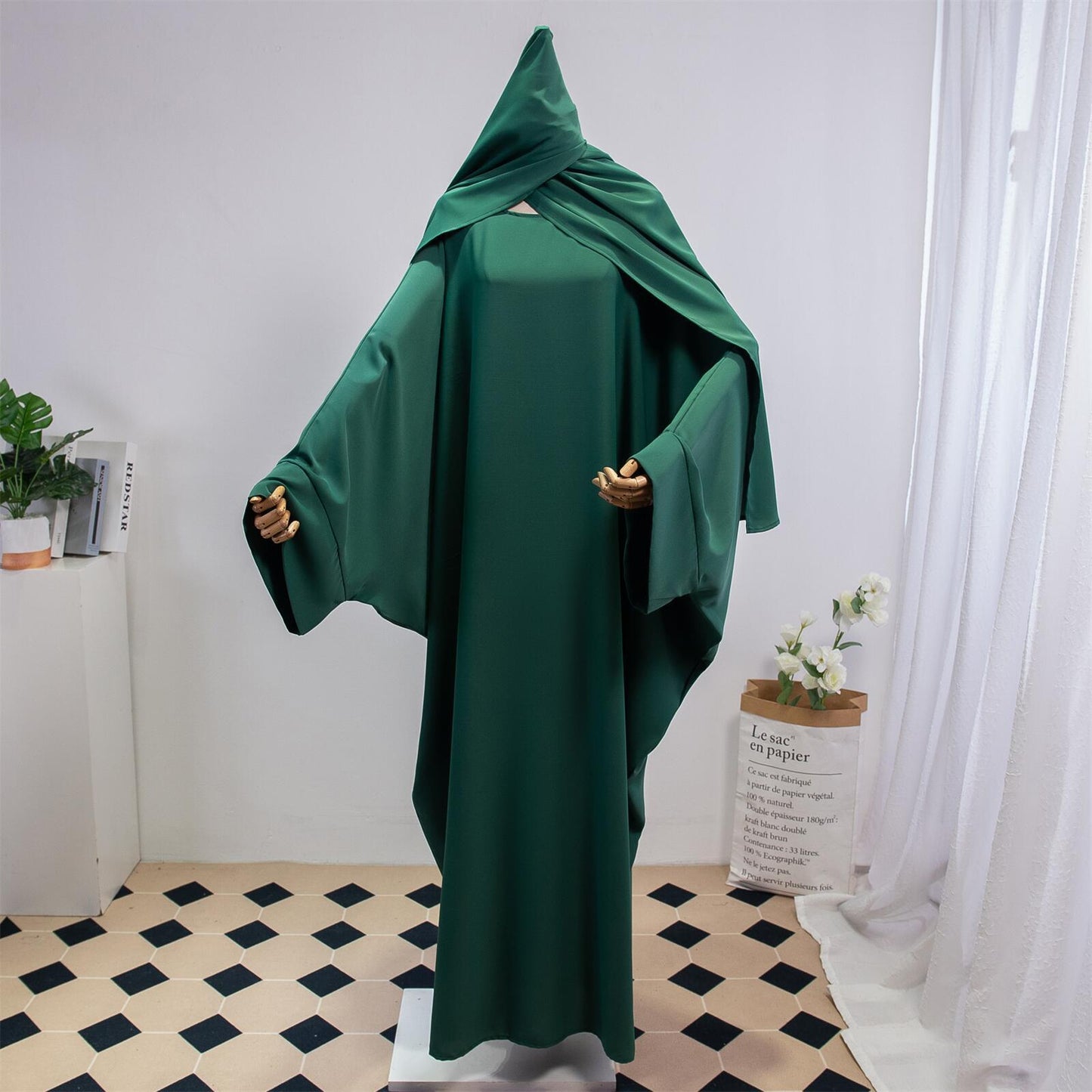 Einfarbiges arabisches Kleid Damenrobe mit Kopftuch