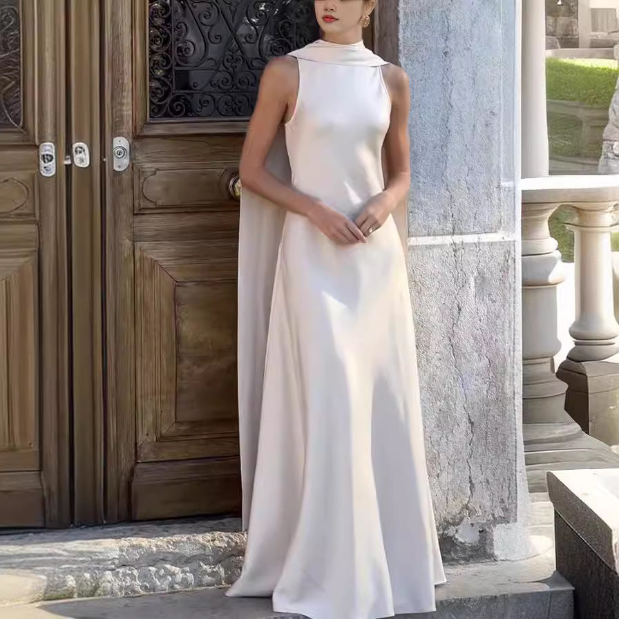 Frühlings- und Sommerneues Satin-Elegantes Bandkleid in reinen Farben