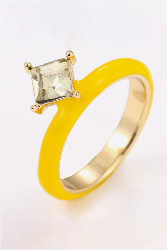 Anillo con piedra de cristal chapado en oro de 18 quilates Everyday Delight