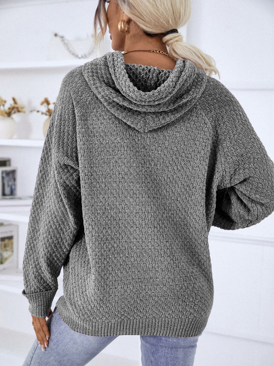Suéter con capucha de manga larga con cordón texturizado