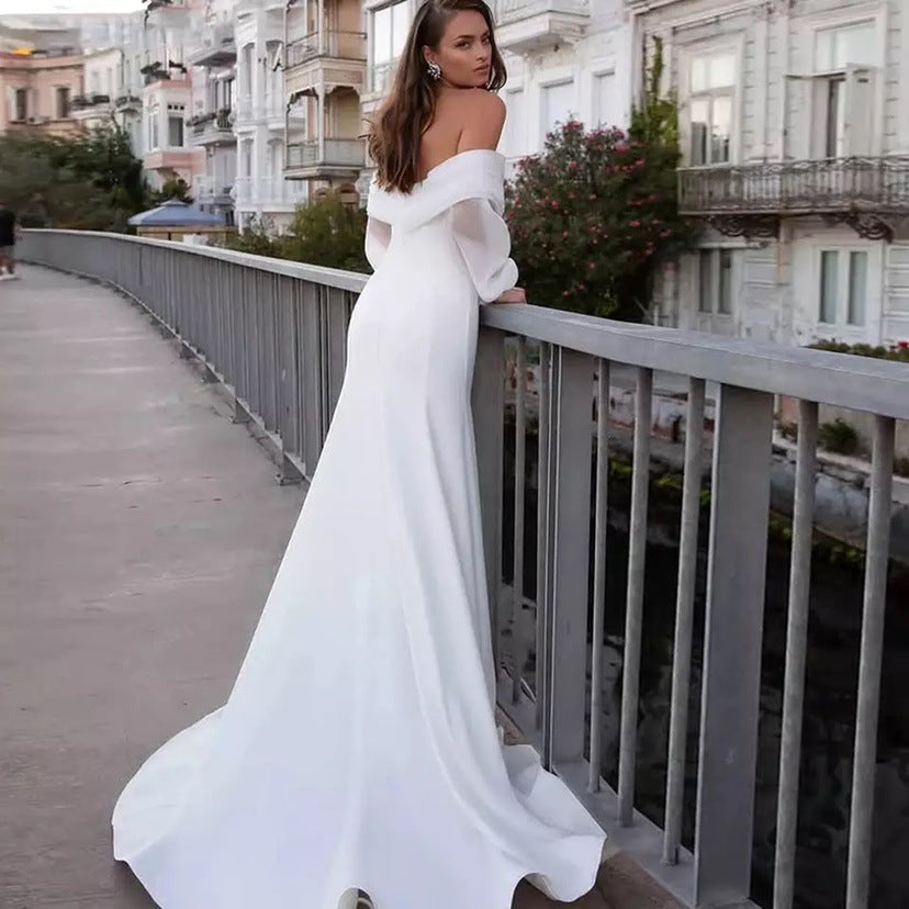 Vestido de novia ligero con cola de satén blanco conciso de primavera