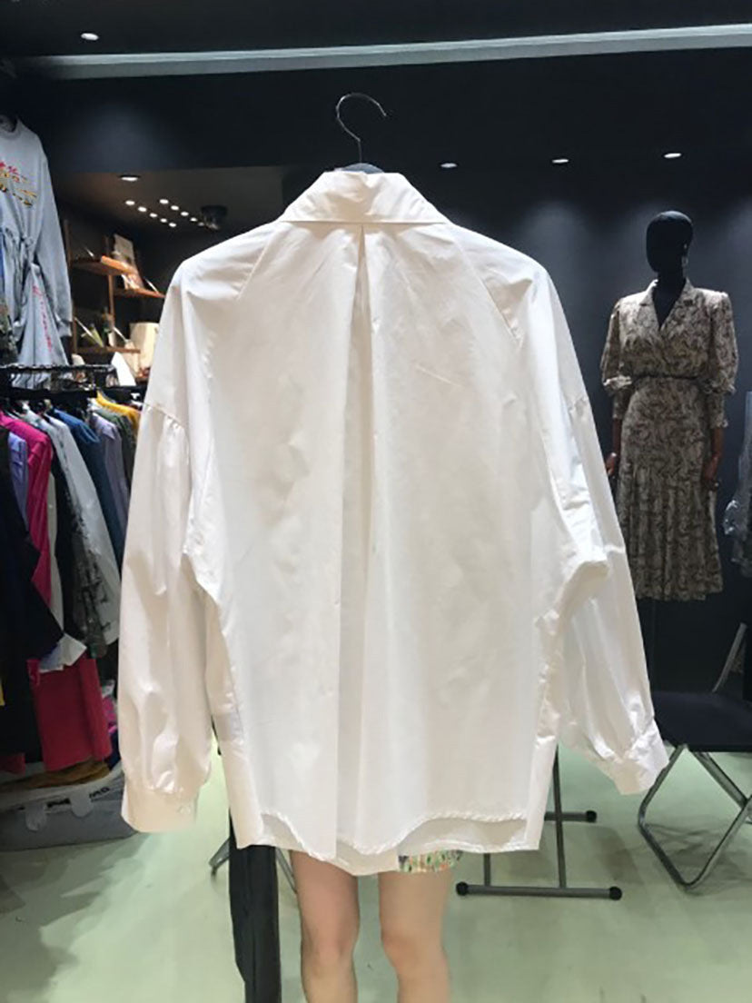 Camisa de solapa de manga larga holgada simple para mujer