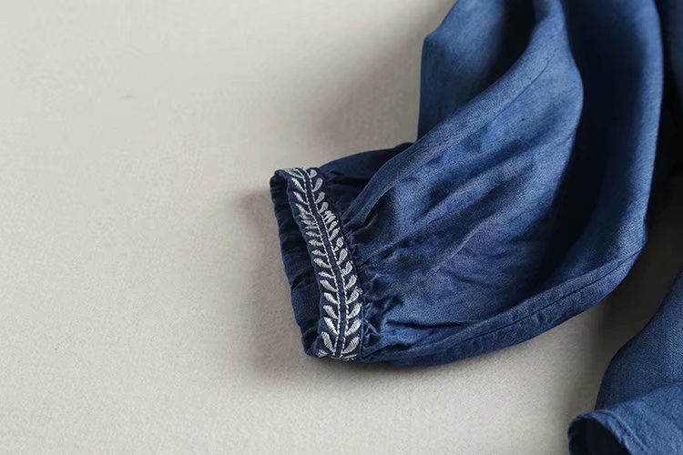 Damen-Sommer-Neues V-Ausschnitt-Schulter-besticktes Tencel-Jeanshemd